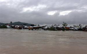 Σρι Λάνκα: Δεκάδες νεκροί–Ένα εκατομμύριο οι εκτοπισμένοι από τις πλημμύρες