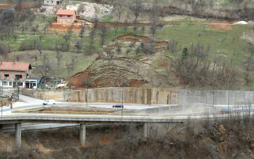 Σαράγεβο: Μία νεκρή και τρεις τραυματίες από κατολίσθηση