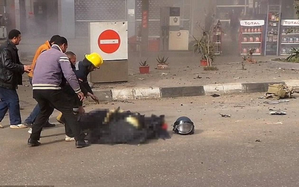 Aίγυπτος: Βόμβα εξερράγη στα χέρια πυροτεχνουργού (video)