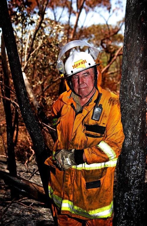 Αυστραλία: Μάχη με τις φλόγες δίνουν οι εξαντλημένοι πυροσβέστες (photos)