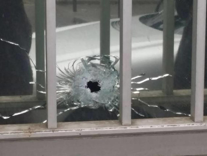 Παρίσι: Πυροβολισμοί στα γραφεία του σατιρικού περιοδικού Charlie Hebdo