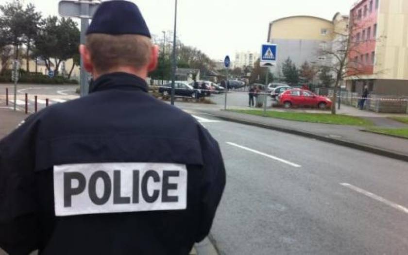 Γαλλία: Επιθέσεις σε χώρους μουσουλμανικής λατρείας