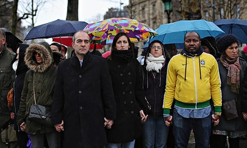 Charlie Hebdo: Ληστεία από τους δύο υπόπτους (photos)