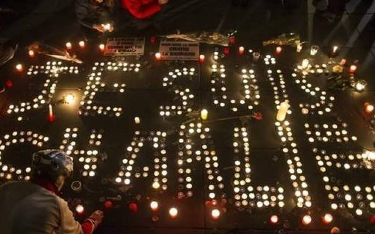 Charlie Hebdo: Αντιδράσεις για τις δηλώσεις Φάρατζ περί «5ης Φάλαγγας»