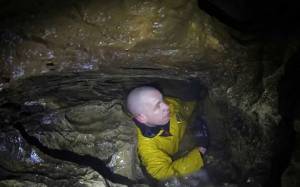 Πώς είναι να εγκλωβίζεσαι σε μια σπηλιά που γεμίζει με νερό (Video)