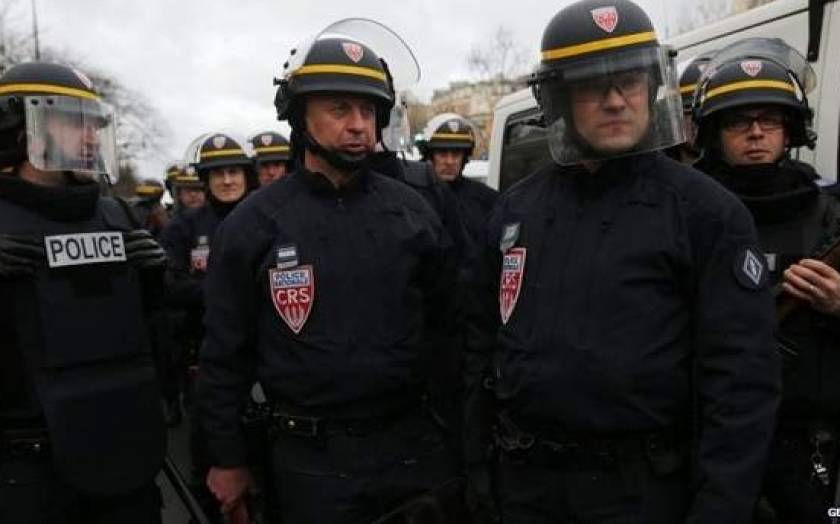 Παρίσι: Αναφορές για δύο νεκρούς στην ομηρία