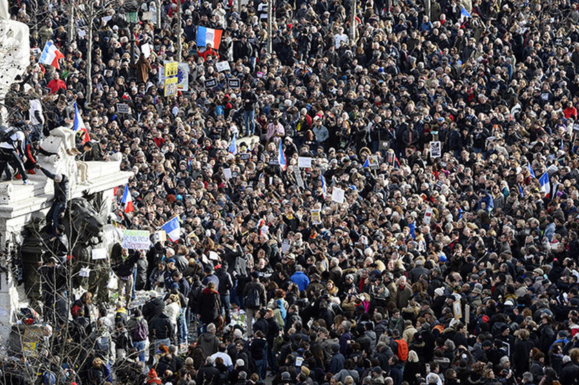 Γαλλία: Μεγαλειώδης διαδήλωση για την ελευθερία  