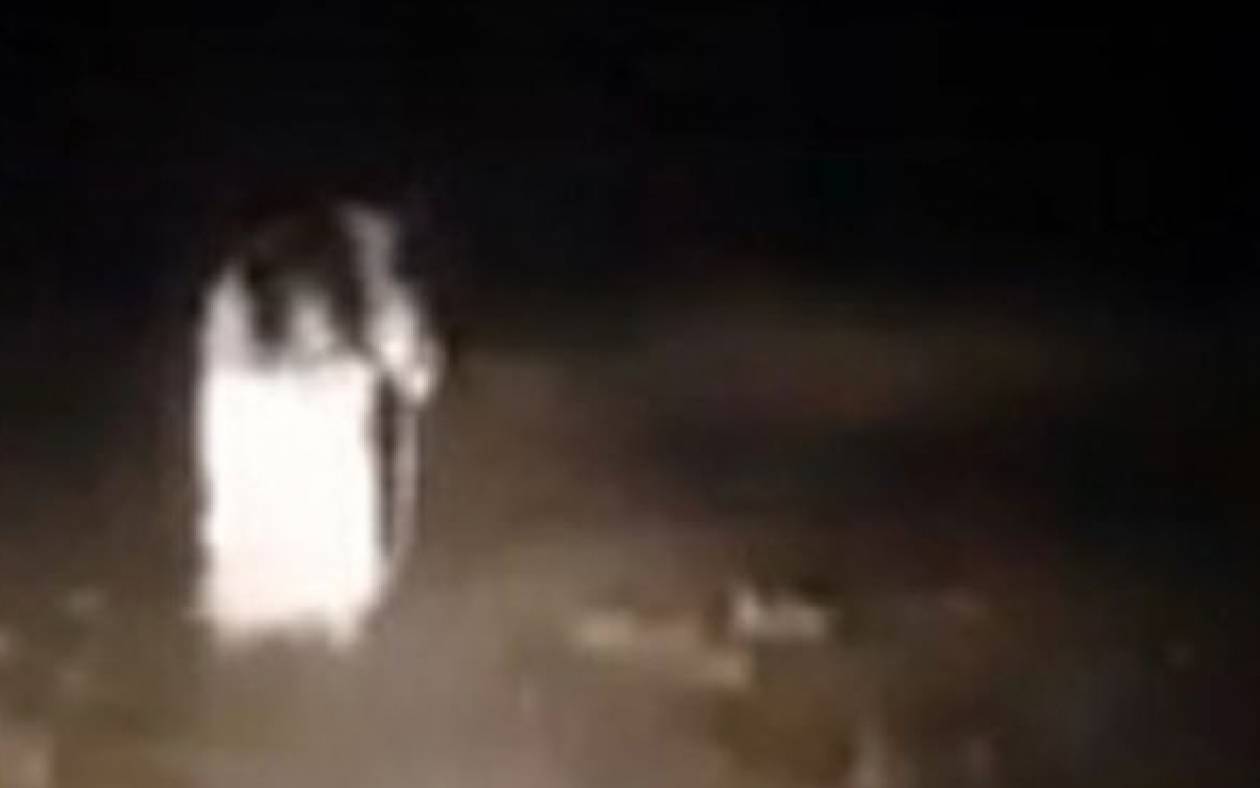 Βρετανία: Φάντασμα καταδιώκει αυτοκίνητο σε ερημικό δρόμο!