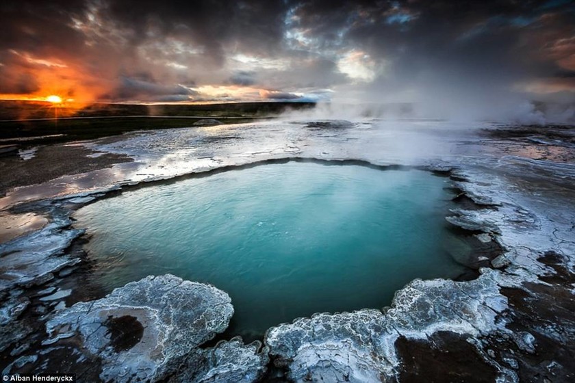 Ατμοσφαιρικές λήψεις στις θερμές πηγές της Ισλανδίας 