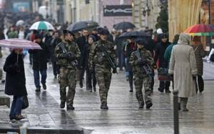 Δρακόντεια μέτρα ασφαλείας στη Γαλλία - 10.000 στρατιώτες σε επιφυλακή