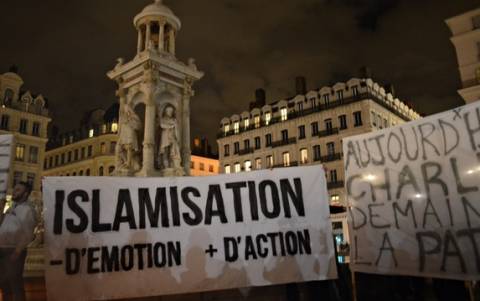 Γαλλία: Επιθέσεις εναντίον μουσουλμάνων - Πολλές κι ας είναι σκόρπιες
