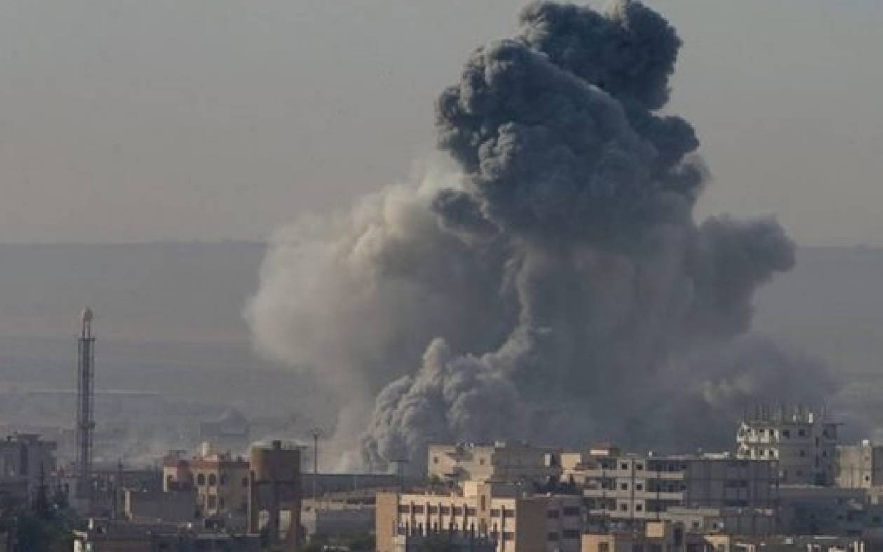 Νέες αεροπορικές επιδρομές εναντίον θέσεων του ΙΚ σε Ιράκ και Συρία