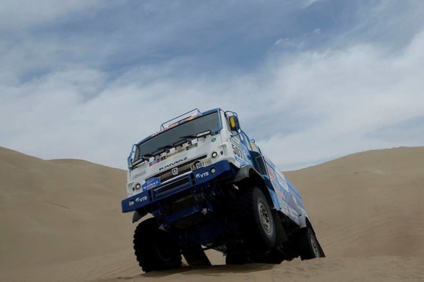 Rally Dakar 2015 9η Ημέρα : Διαφορά ασφαλείας για τον Al-Attiyah, ελέγχει ο Coma