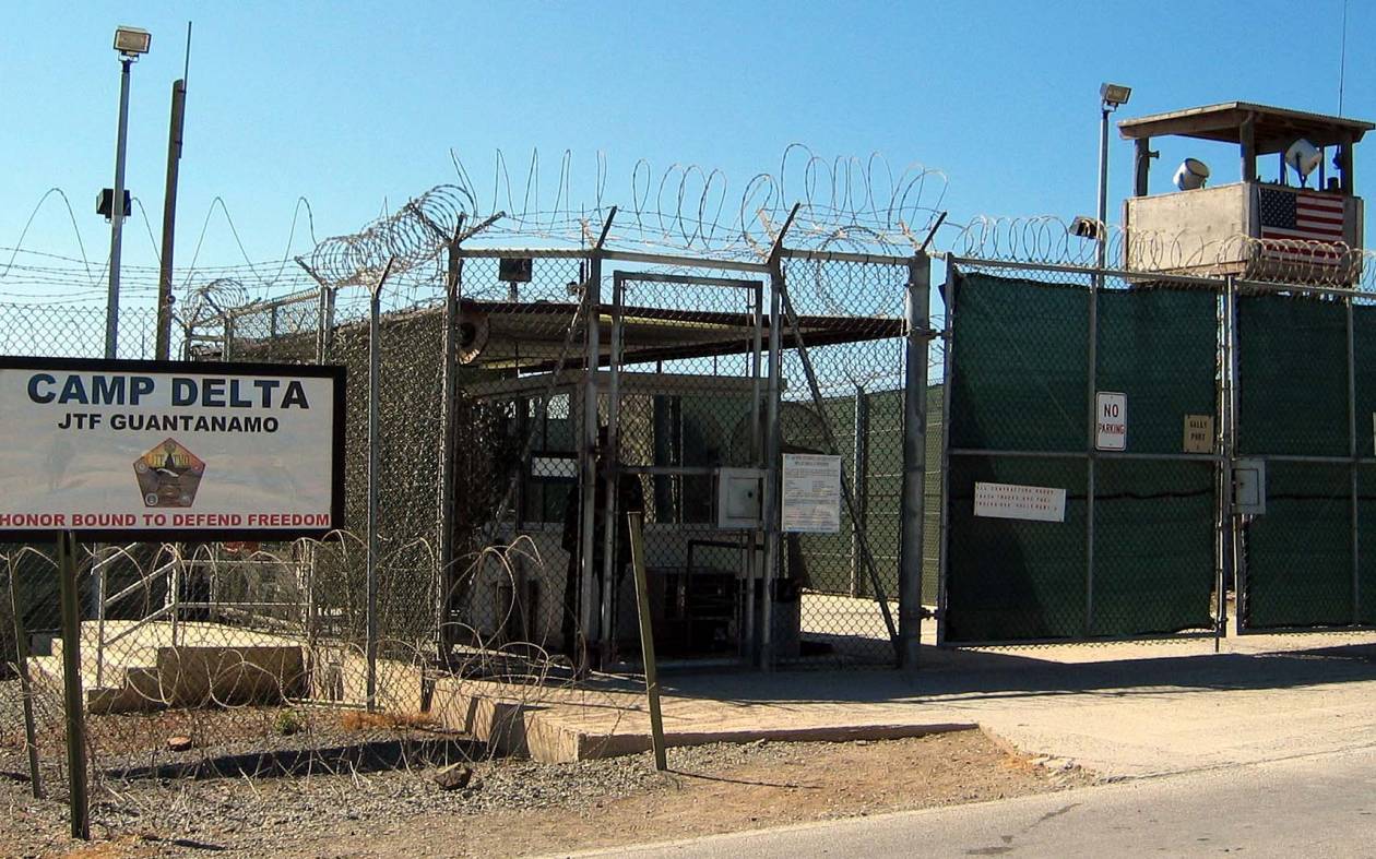 ΗΠΑ: Μεταφέρουν κρατουμένους από το Γκουαντάναμο