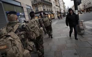 Γαλλία: Επί ποδός οι αρχές - Δώδεκα συλλήψεις κατά τη διάρκεια της νύχτας