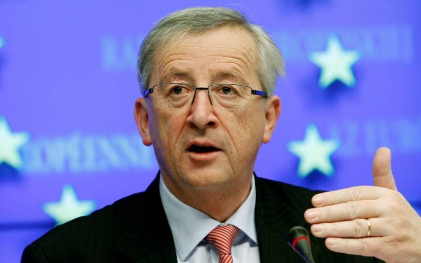 Γιούνκερ: Δεν θα βγει η Ελλάδα από το ευρώ