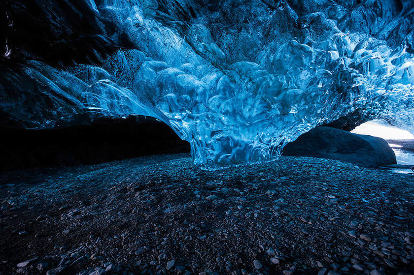 Μαγεία στις σπηλιές των πάγων (photos)