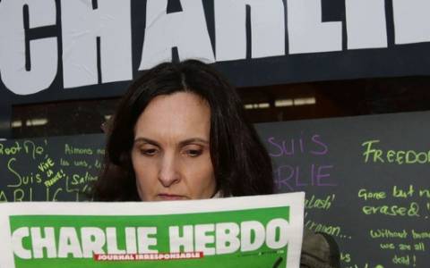Charlie Hebdo: Διχασμένοι οι Γάλλοι για τα σκίτσα του Μωάμεθ