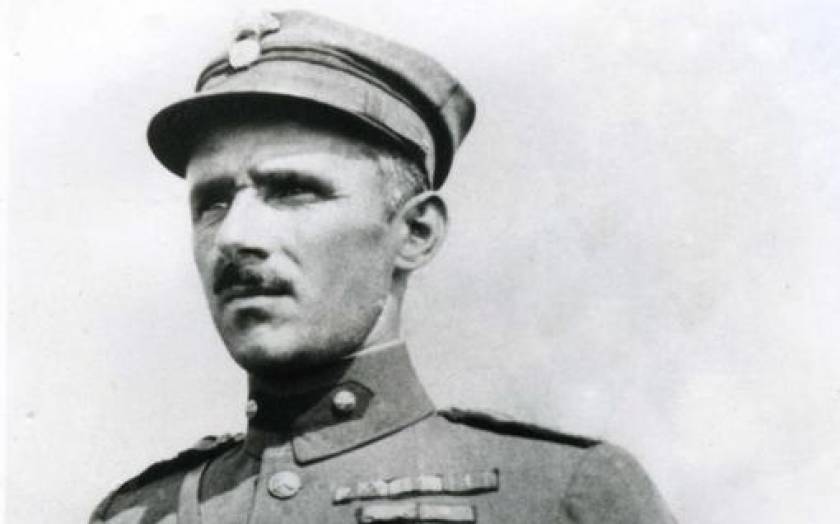 Το 1943 πεθαίνει ο Κωνσταντίνος Δαβάκης, στρατιωτικός, ήρωας της Πίνδου