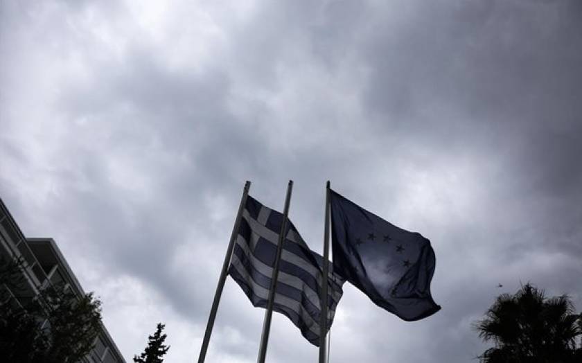 Mελέτη JDC: Η Αθήνα θα μπορούσε να κηρύξει χρεοκοπία, μένοντας στο ευρώ