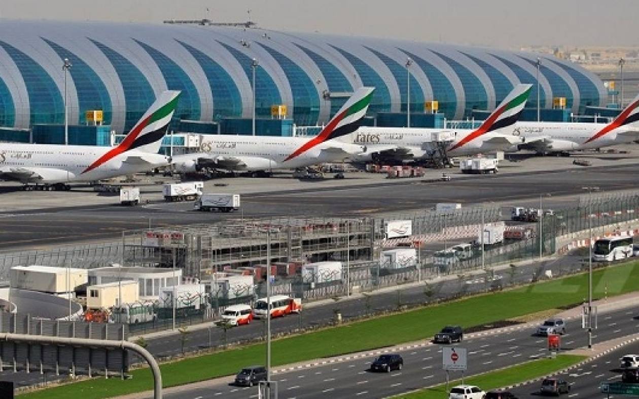 H SUNLIGHT στο διεθνές αεροδρόμιο του Ντουμπάι