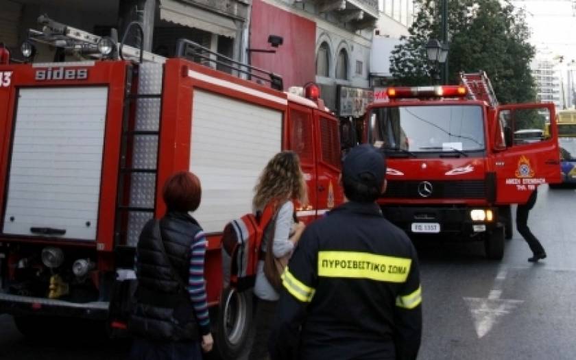 Φωτιά σε δύο οχήματα στην Αθήνα
