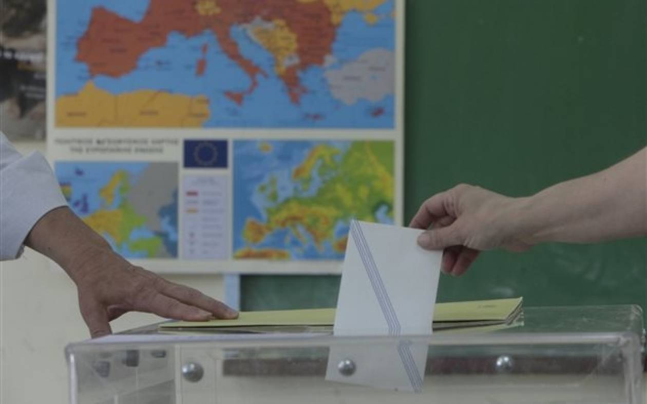 Δημοσκοπήσεις: Μπροστά ο ΣΥΡΙΖΑ με 4,8% σε νέα έρευνα