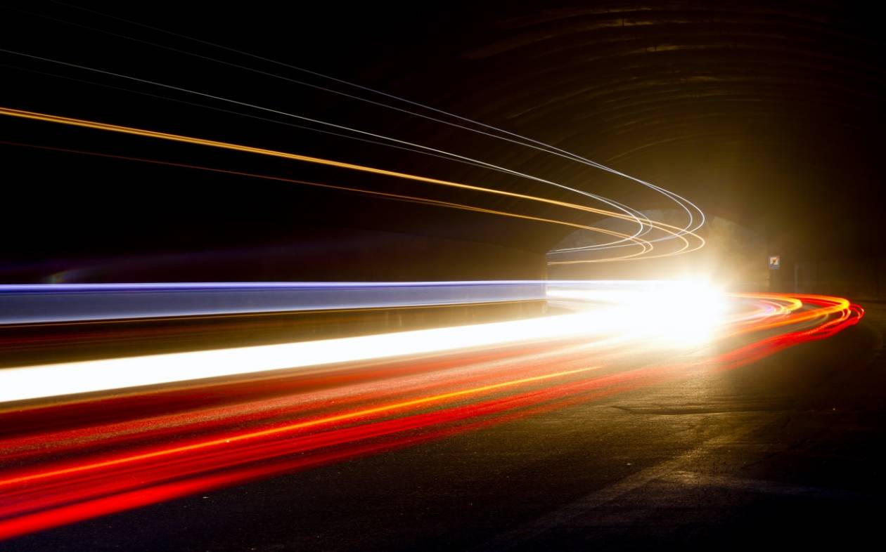 Επιστήμονες επιβράδυναν την ταχύτητα το… φωτός!