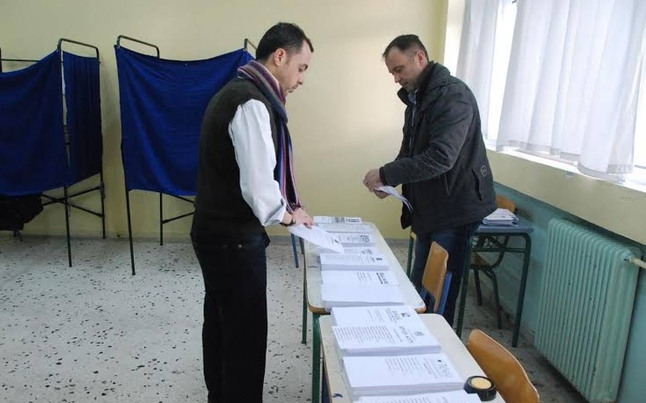 Εκλογές 2015: Το Newsbomb στα εκλογικά τμήματα (pics)