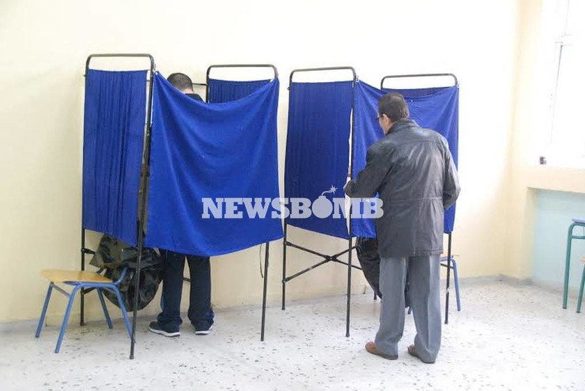 Εκλογές 2015: Το Newsbomb στα εκλογικά τμήματα (pics)  