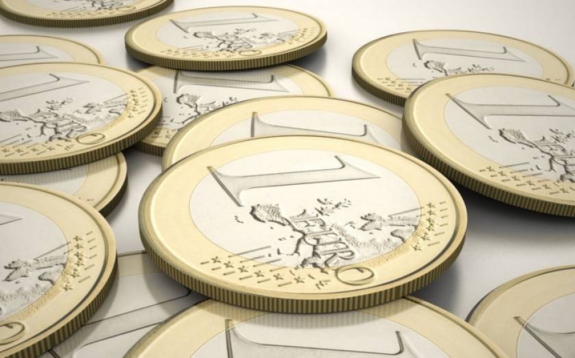 Σε χαμηλό 11 ετών το ευρώ στις αγορές
