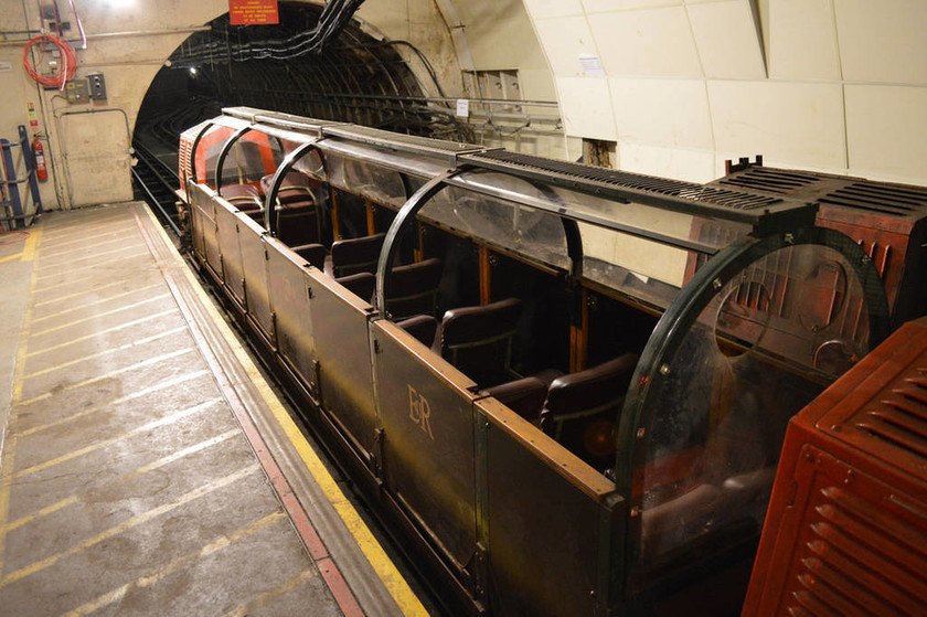 Ο «μυστικός» υπόγειος σιδηρόδρομος του Λονδίνου (pics)