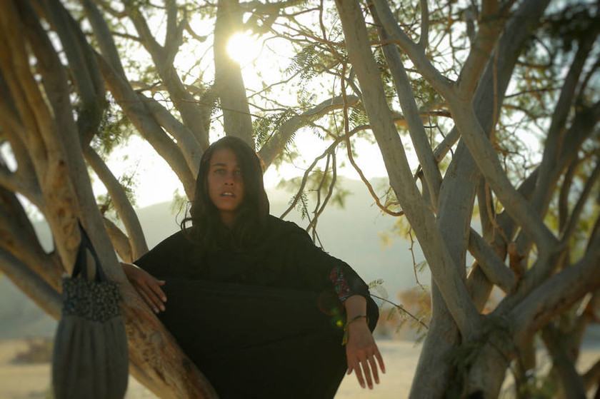Ένα κορίτσι-μυστήριο στην έρημο του Σινά (photos)