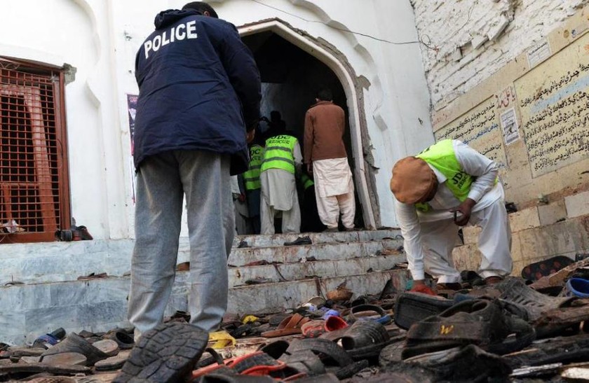 Πακιστάν: Εξήντα οι νεκροί από επίθεση σε τέμενος 