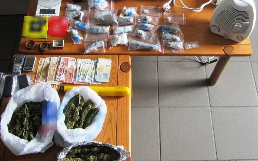 Τρίπολη: Εξαρθρώθηκε τριμελής σπείρα που διακινούσε ναρκωτικά (Pics)