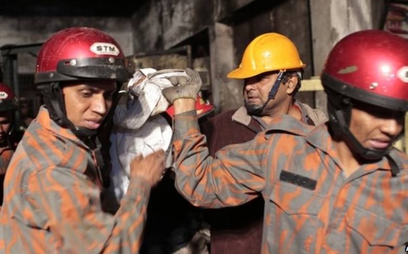 Μπαγνκλαντές: Δεκατρείς νεκροί από πυρκαγιά σε εργοστάσιο πλαστικών