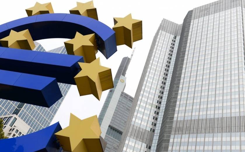 Business Insider: Εξωφρενική η απειλή της ΕΚΤ στις ελληνικές τράπεζες