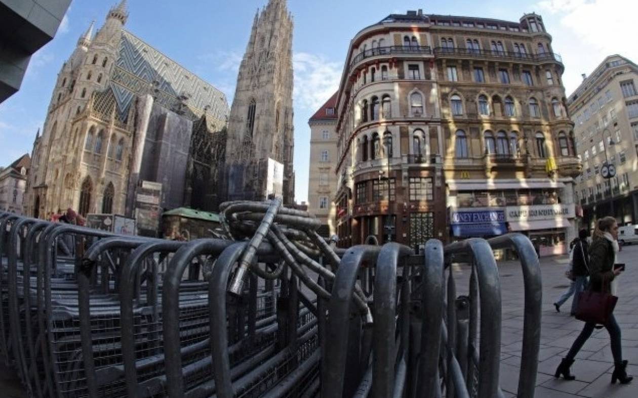 Αυστρία: Απόψε η 1η συγκέντρωση του PEGIDA, αγκυλωτοί σταυροί σε τέμενος στη Βιέννη