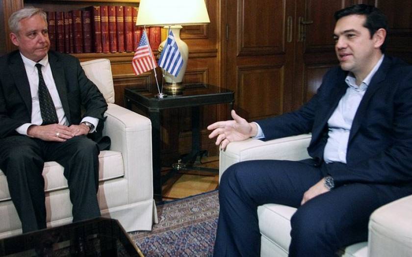 Αμερικανός πρέσβης: Αναγνωρίζουμε τις θυσίες του ελληνικού λαού