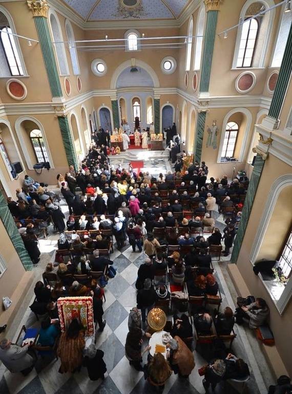 Πατριαρχική Θεία Λειτουργία στη Σμύρνη μετά από 100 χρόνια (photos)