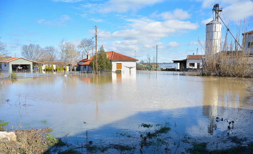Έβρος: Το νερό «σκέπασε» καλλιέργειες και οικισμούς (photos)