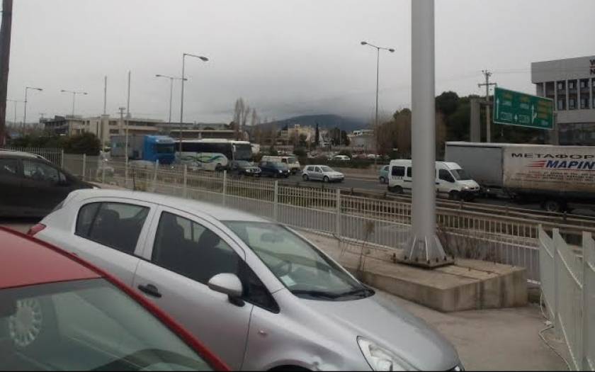 Ουρές χιλιομέτρων στην Εθνική Οδό Αθηνών - Λαμίας λόγω τροχαίου