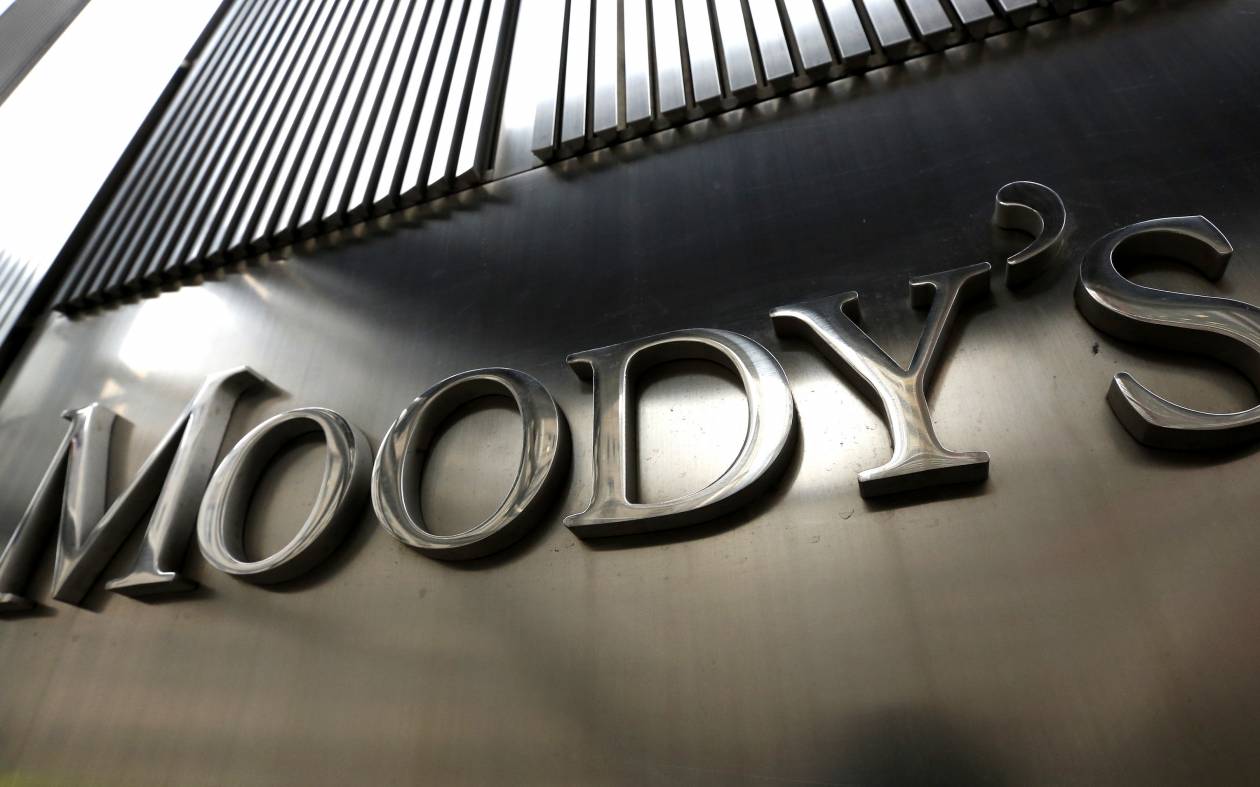 Ο οίκος Moody’s υποβάθμισε το αξιόχρεο πέντε ελληνικών τραπεζών