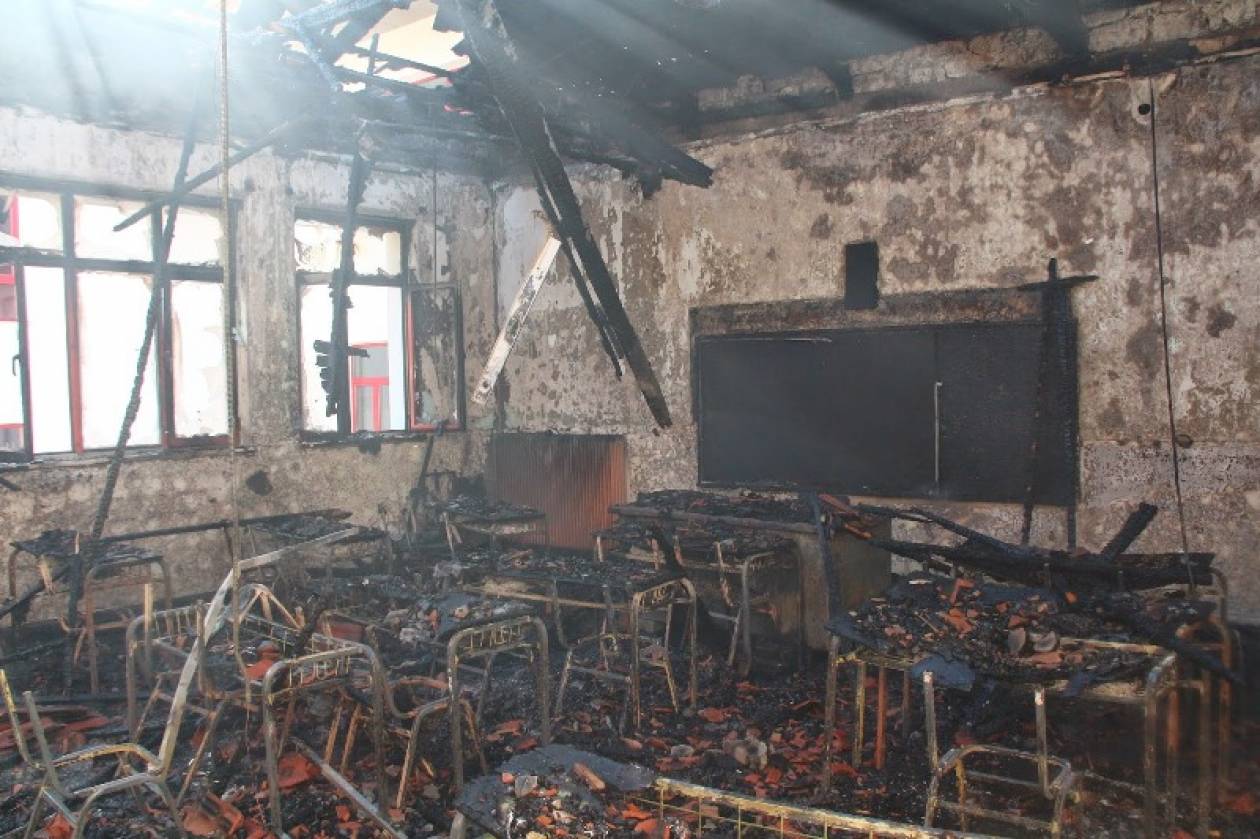 Φωτιά σε σχολείο των Ιωαννίνων – Δεν κινδύνευσαν παιδιά (Photos)