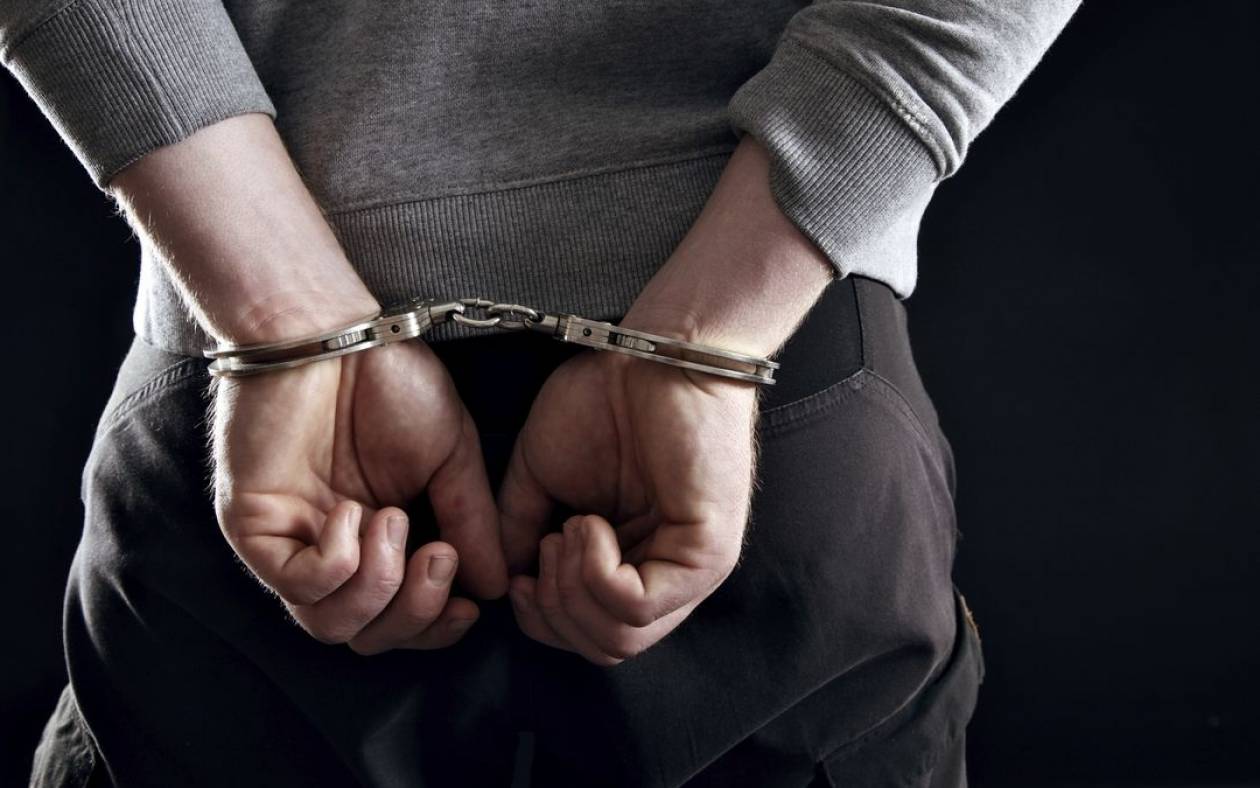 Συνελήφθη αλλοδαπός με διεθνές ένταλμα σύλληψης για βιασμό ανηλίκου
