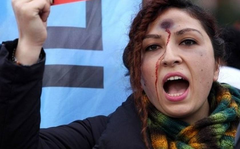 Τουρκία: Μαζικές πορείες μετά την απόπειρα βιασμού και την άγρια δολοφονία φοιτήτριας
