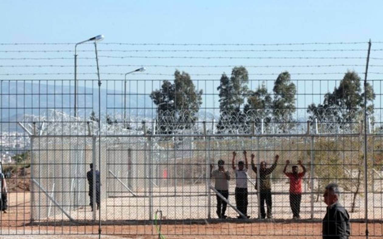 Ένταση στο κέντρο κράτησης στην Αμυγδαλέζα (photos)