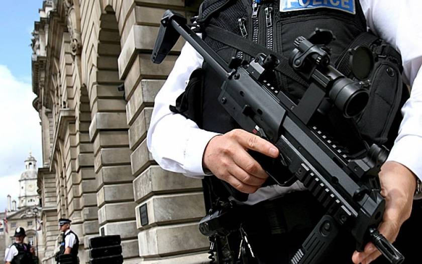Η αντιτρομοκρατική υπηρεσία της Βρετανίας συνέλαβε δύο εφήβους και έναν 29χρονο