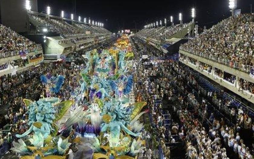 «Ματωμένο» καρναβάλι στο Ρίο