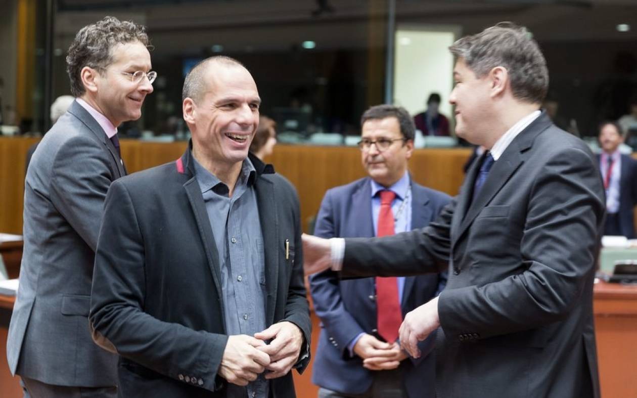 Σενάρια συμβιβασμού Ελλάδας-εταίρων για τις διατυπώσεις